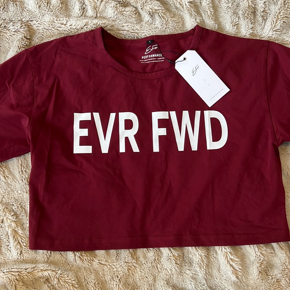 EVER FORWARD CROP TOP— size small